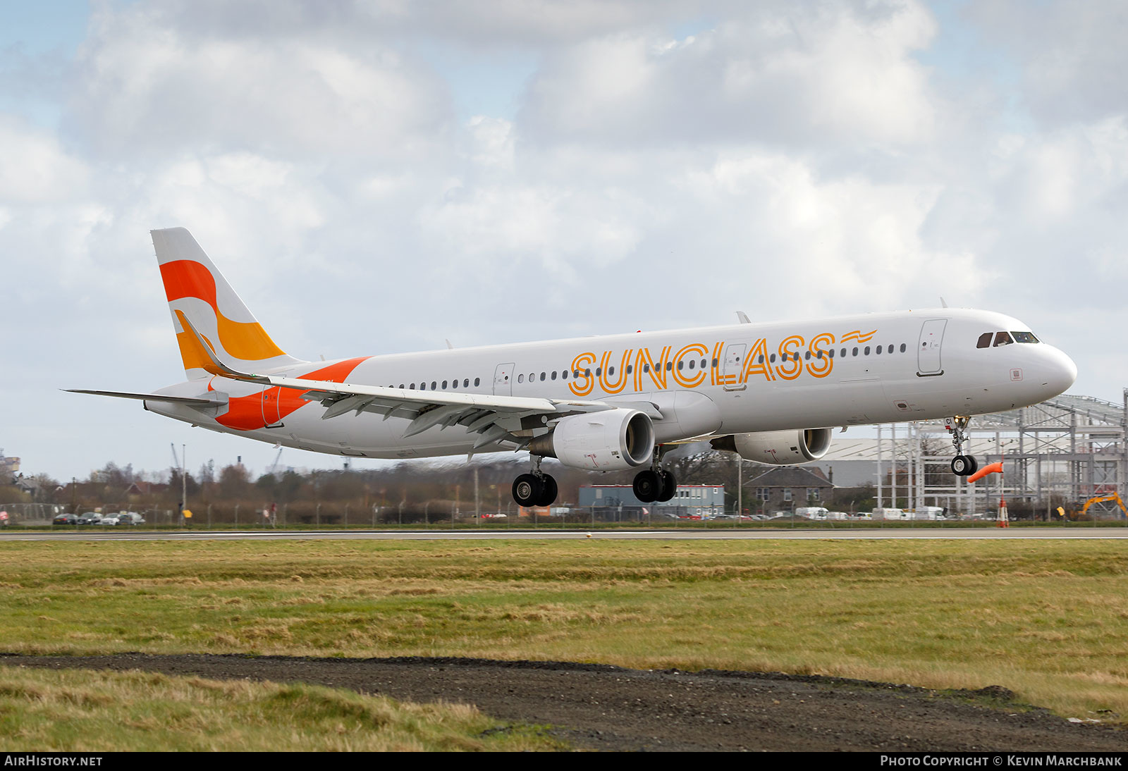 Aircraft Photo of OY-TCI | Airbus A321-211 | Sunclass Airlines | AirHistory.net #349070