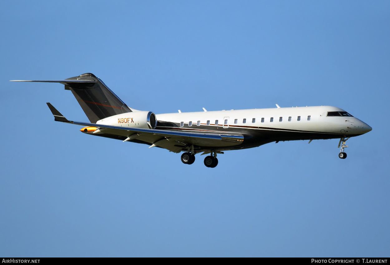 Aircraft Photo of N90FX | Bombardier Global Express (BD-700-1A10) | AirHistory.net #349111