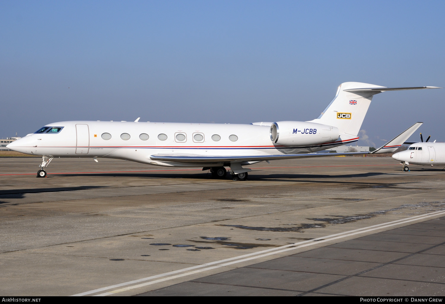 Aircraft Photo of M-JCBB | Gulfstream Aerospace G650 (G-VI) | JCB - J.C. Bamford Excavators | AirHistory.net #349135