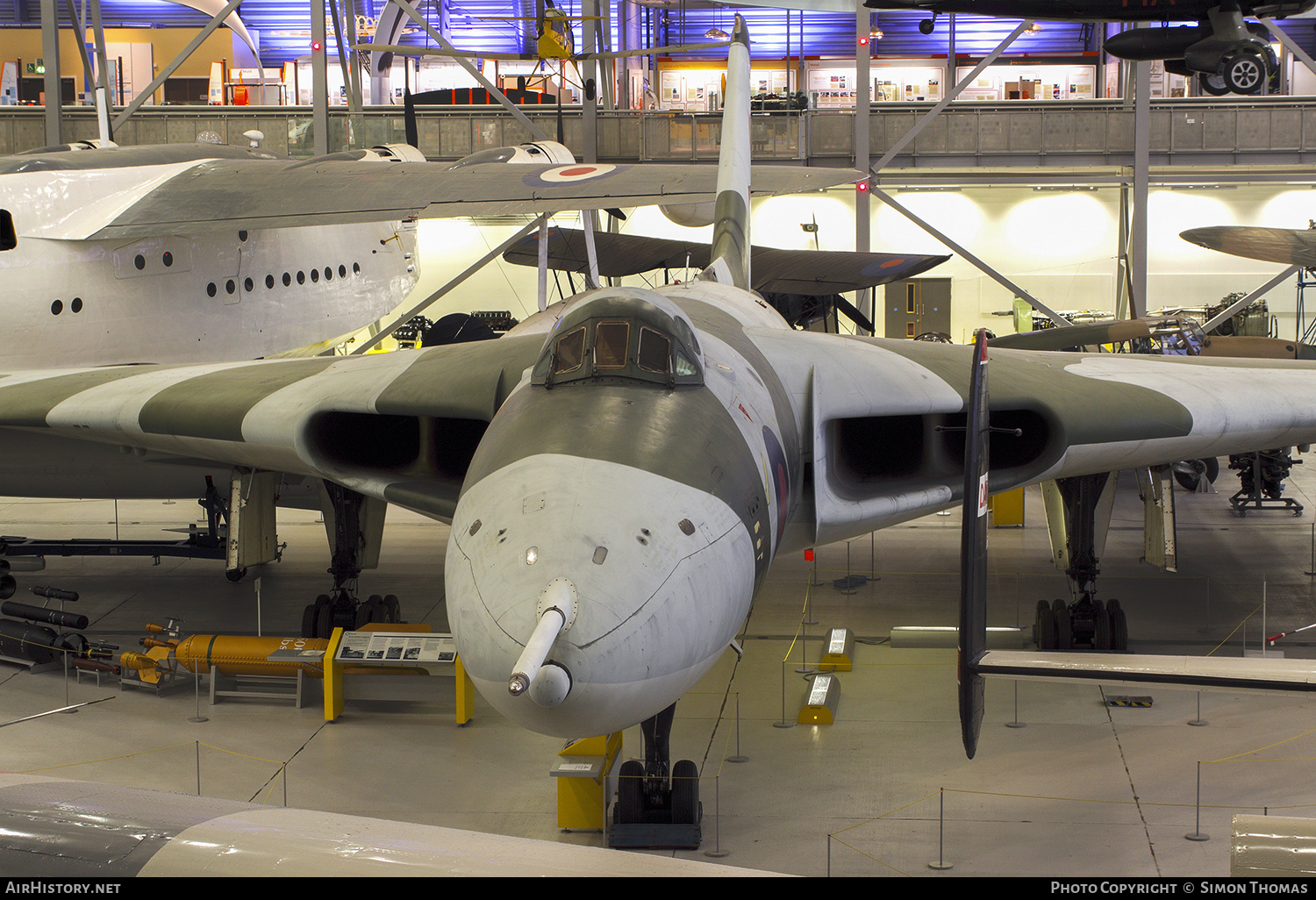 Aircraft Photo of XJ824 | Avro 698 Vulcan B.2A | UK - Air Force | AirHistory.net #349182