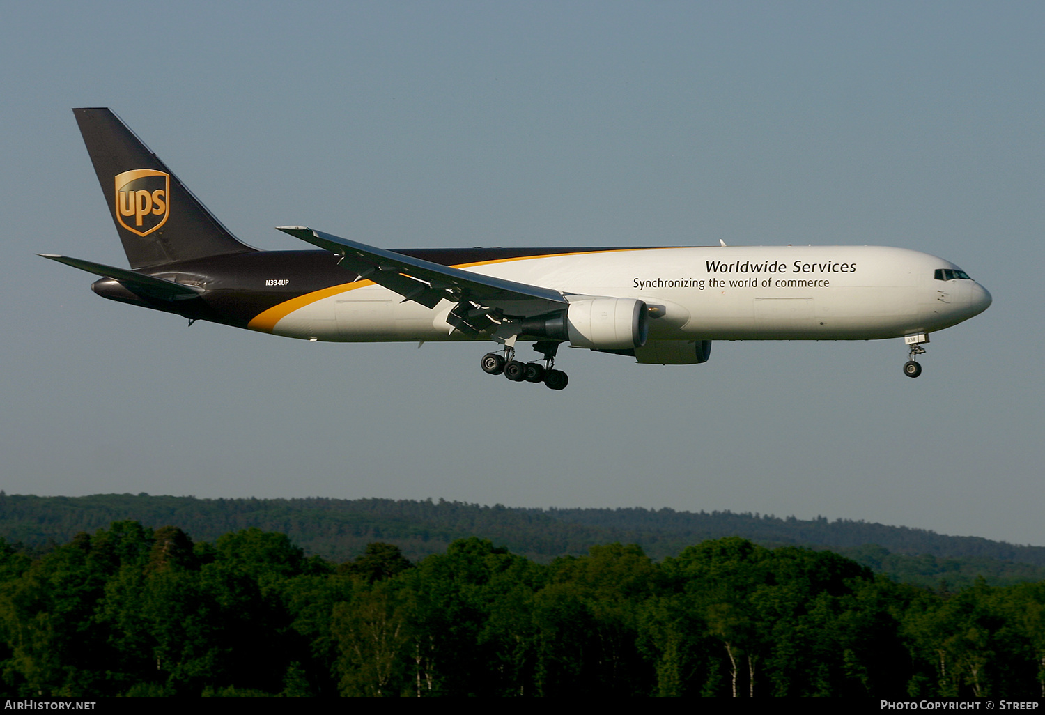 Aircraft Photo of N334UP | Boeing 767-34AF/ER | United Parcel Service - UPS | AirHistory.net #349192