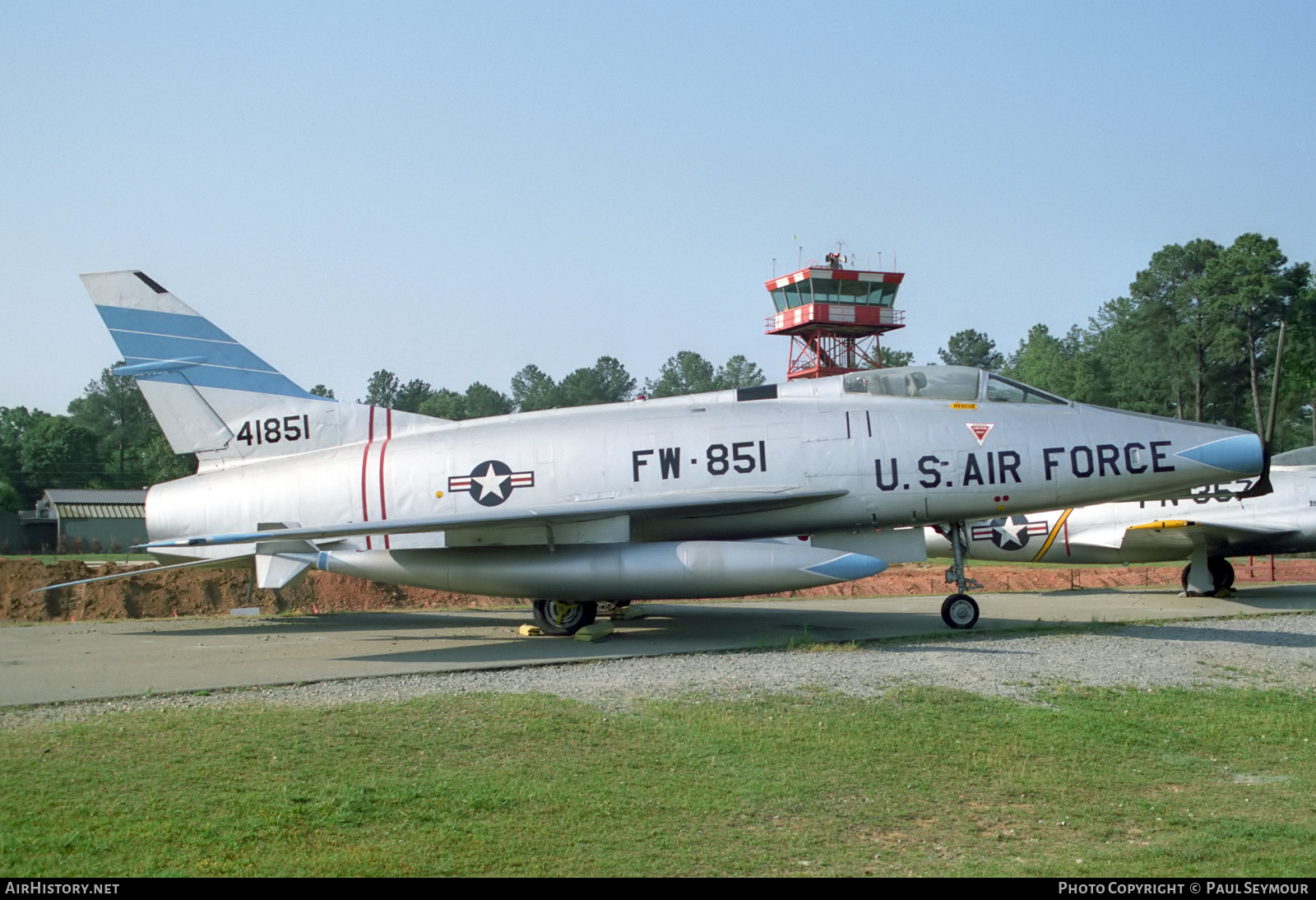 https://www.airhistory.net/photos/0349232.jpg
