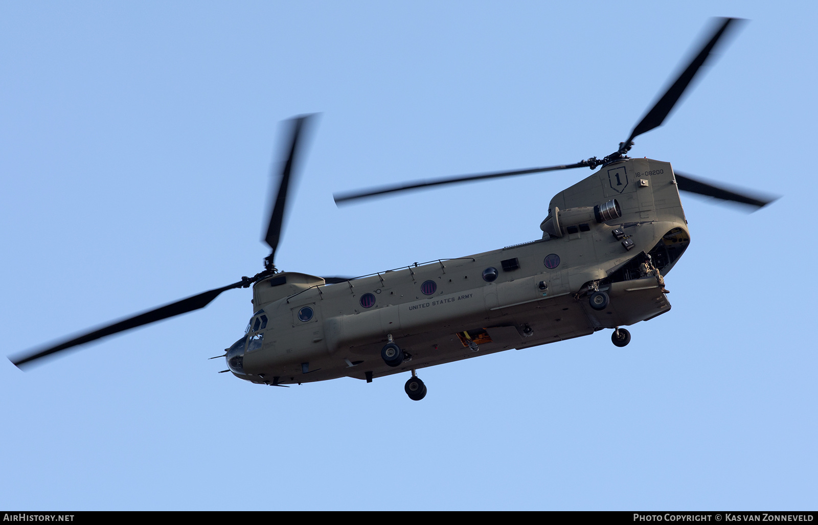 Aircraft Photo of 16-8200 / 16-08200 | Boeing CH-47F Chinook (414) | USA - Army | AirHistory.net #349409