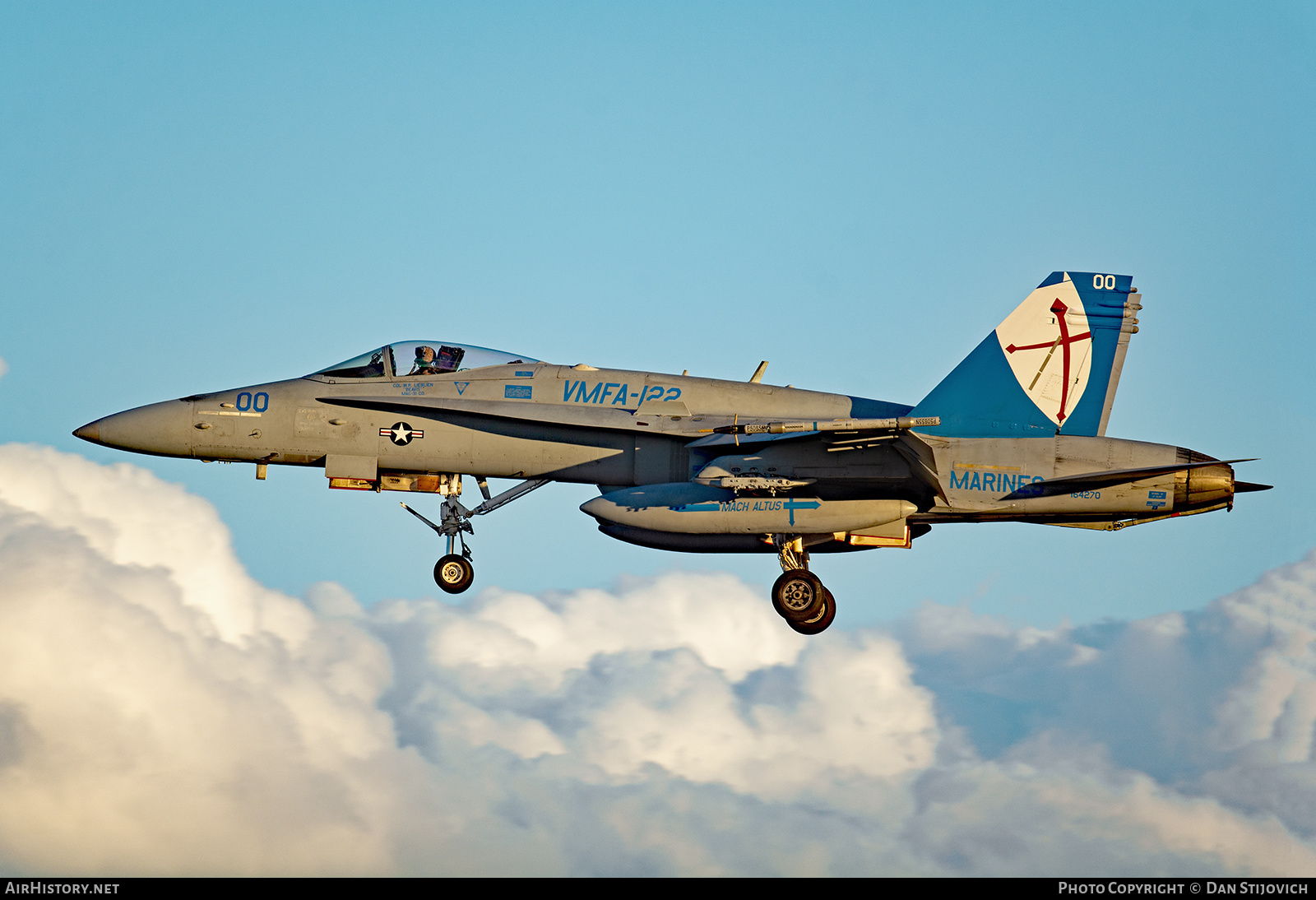 Aircraft Photo of 164270 | McDonnell Douglas F/A-18C Hornet | USA - Marines | AirHistory.net #349576