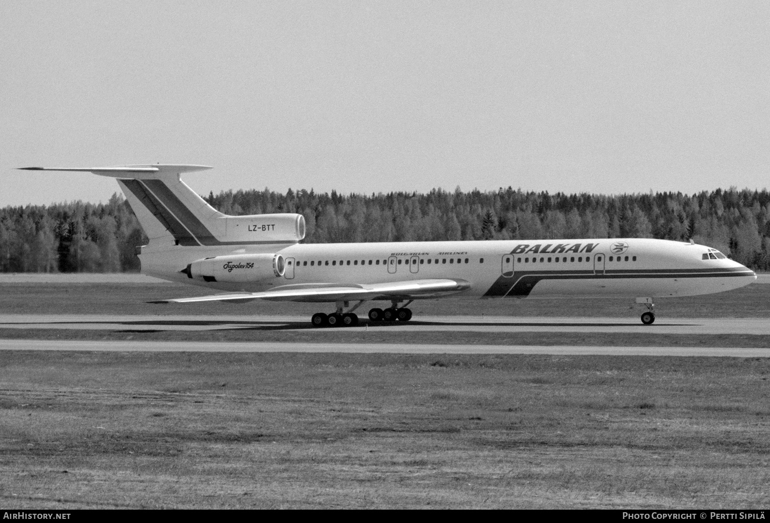 Aircraft Photo of LZ-BTT | Tupolev Tu-154B-2 | Balkan - Bulgarian Airlines | AirHistory.net #349582