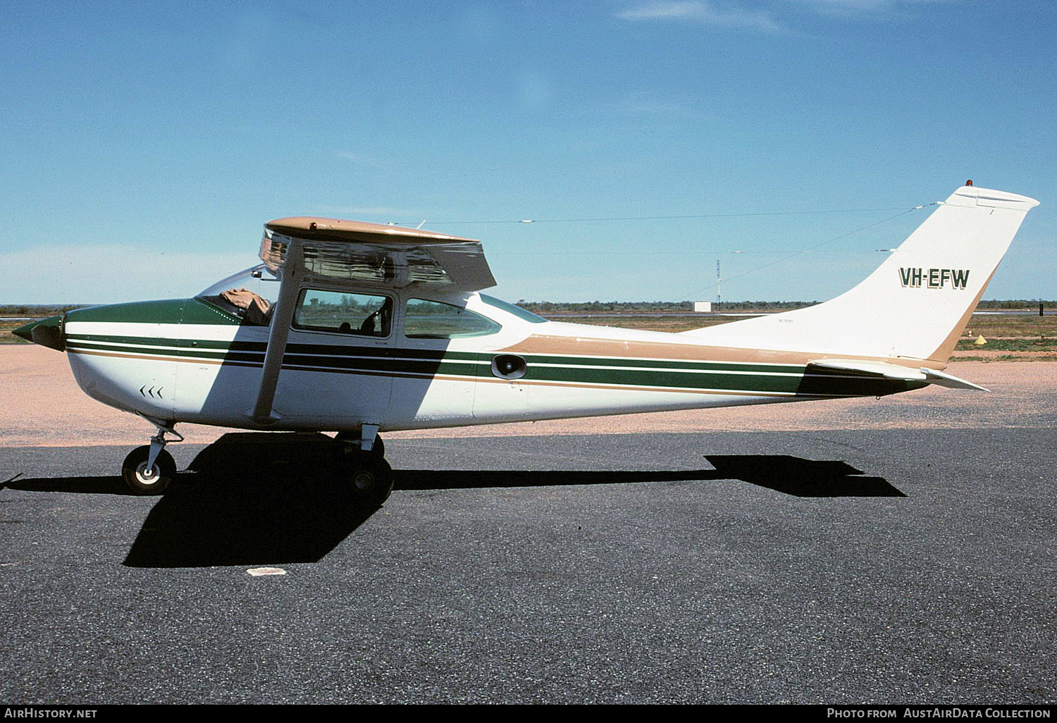Aircraft Photo of VH-EFW | Cessna 182L Skylane | AirHistory.net #349717