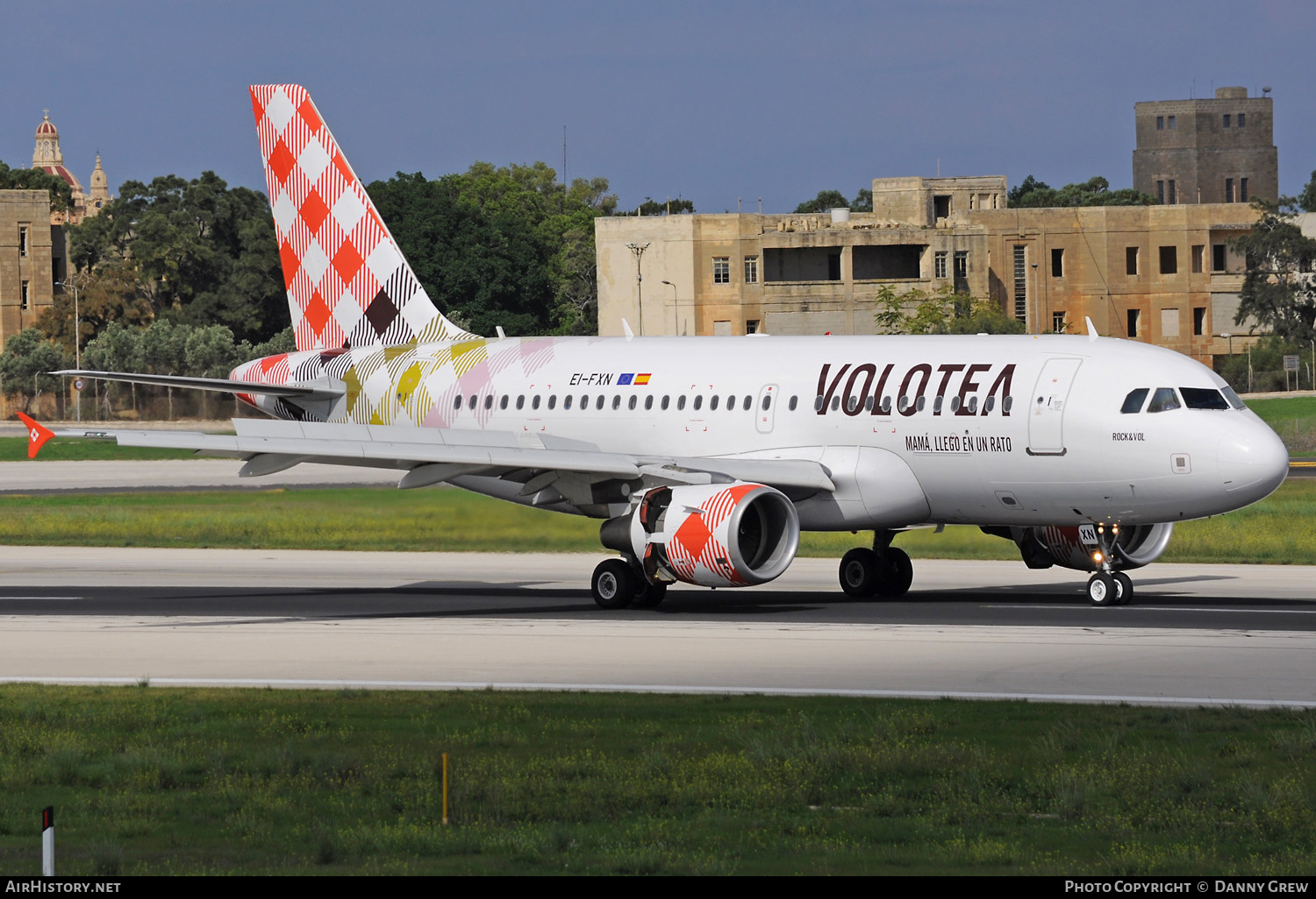 Aircraft Photo of EI-FXN | Airbus A319-111 | Volotea | AirHistory.net #349846