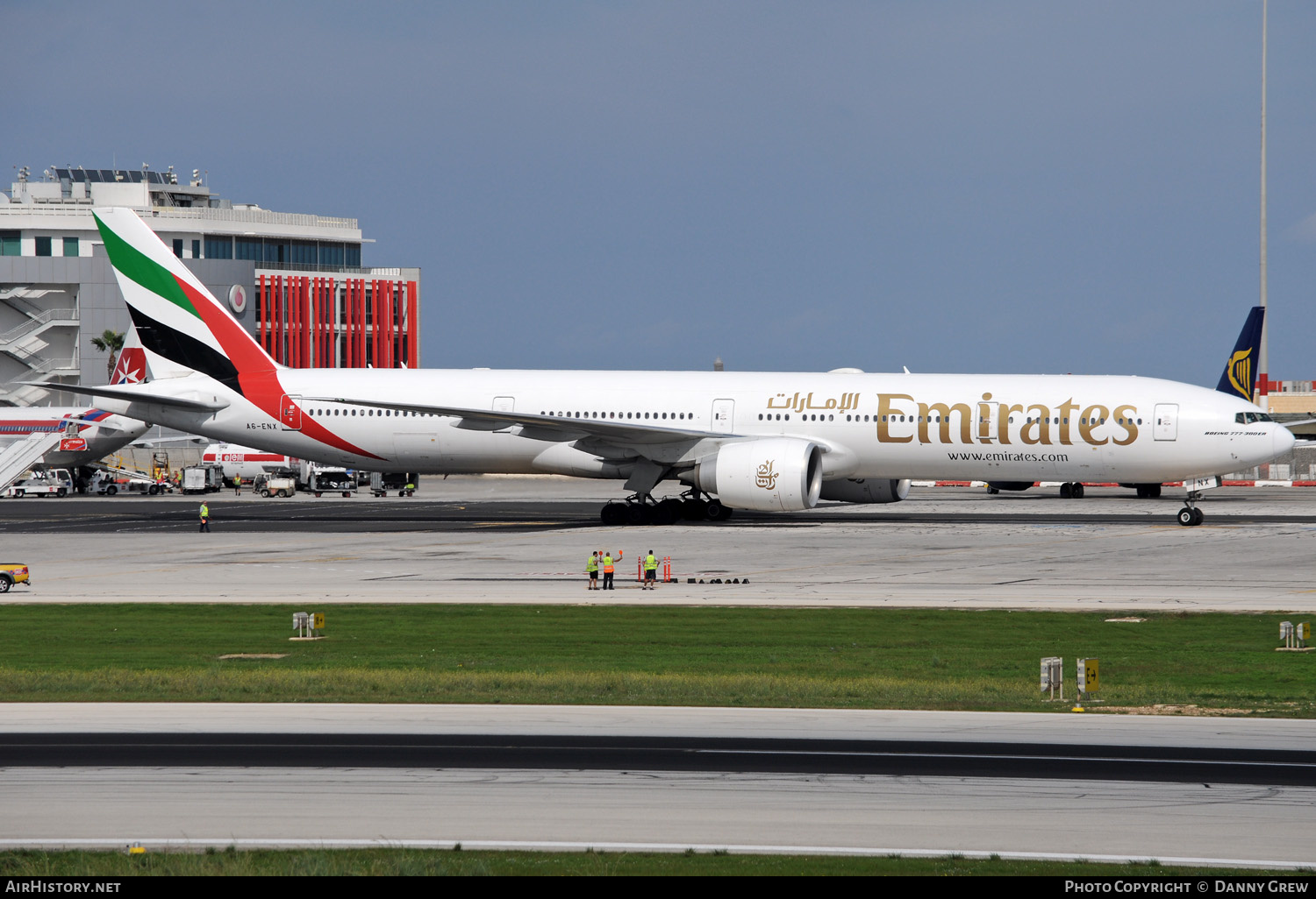 Aircraft Photo of A6-ENX | Boeing 777-31H/ER | Emirates | AirHistory.net #349872
