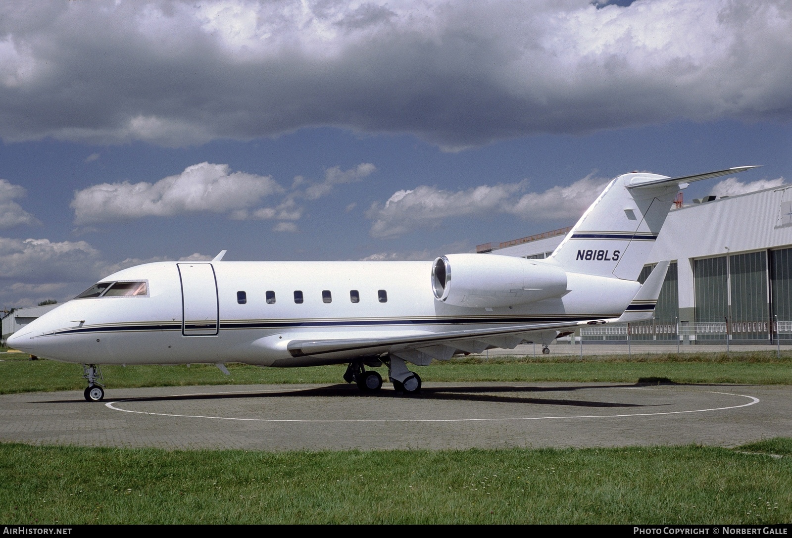 Aircraft Photo of N818LS | Canadair Challenger 600S (CL-600-1A11) | AirHistory.net #349911