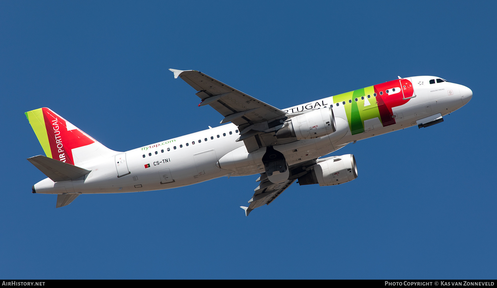 Aircraft Photo of CS-TNI | Airbus A320-214 | TAP Portugal | AirHistory.net #350058