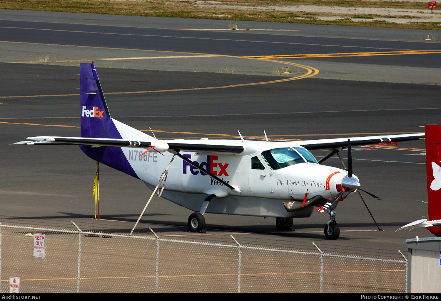 Aircraft Photo of N766FE | Cessna 208B Super Cargomaster | FedEx Feeder | AirHistory.net #350177
