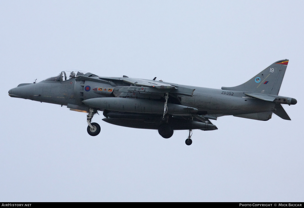 Aircraft Photo of ZD352 | British Aerospace Harrier GR9 | UK - Air Force | AirHistory.net #350299