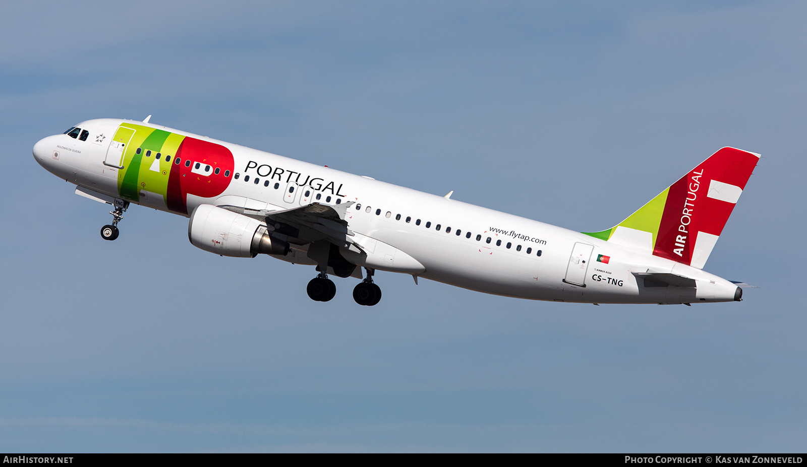 Aircraft Photo of CS-TNG | Airbus A320-214 | TAP Air Portugal | AirHistory.net #350301