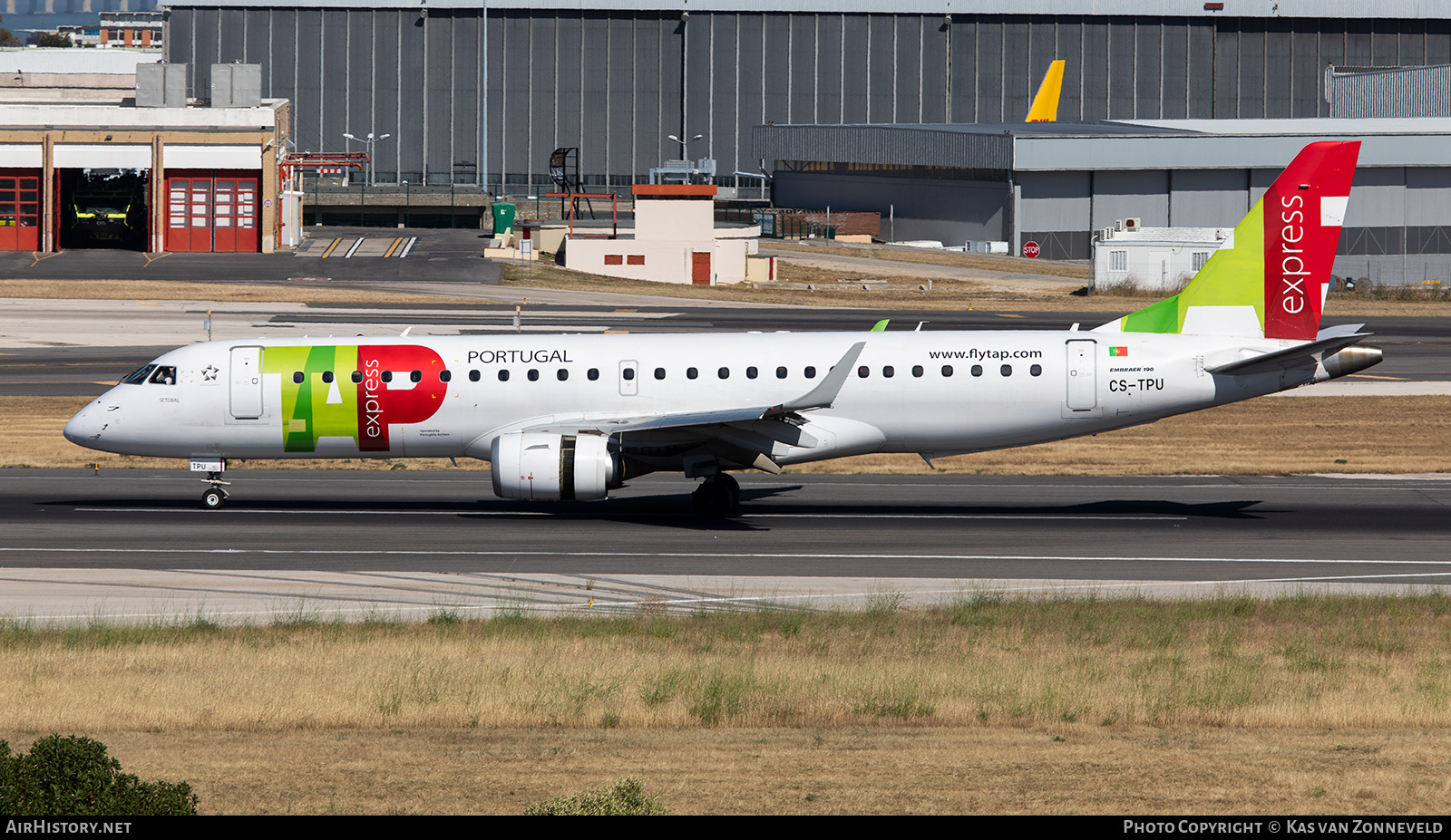Aircraft Photo of CS-TPU | Embraer 190LR (ERJ-190-100LR) | TAP Portugal Express | AirHistory.net #350309