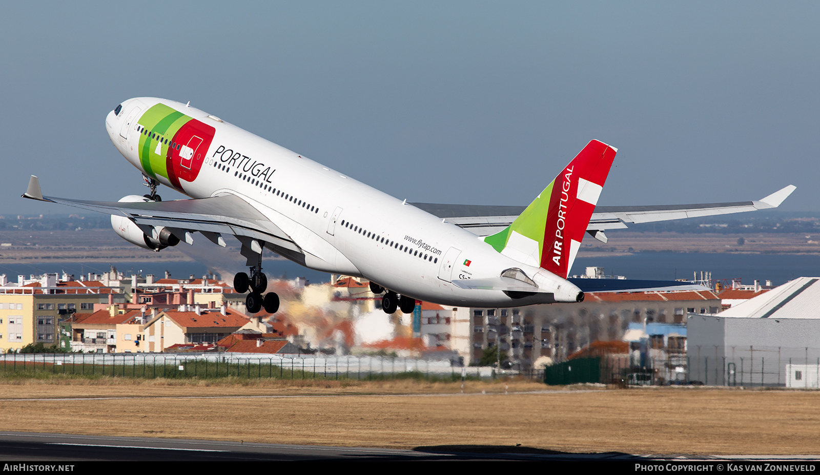Aircraft Photo of CS-TOG | Airbus A330-223 | TAP Air Portugal | AirHistory.net #350321