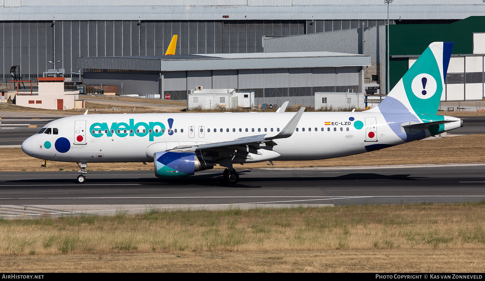 Aircraft Photo of EC-LZD | Airbus A320-214 | Evelop Airlines | AirHistory.net #350327