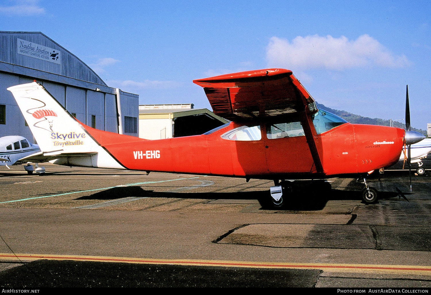 Aircraft Photo of VH-EHG | Cessna 182M Skylane | Skydive Townsville | AirHistory.net #350492
