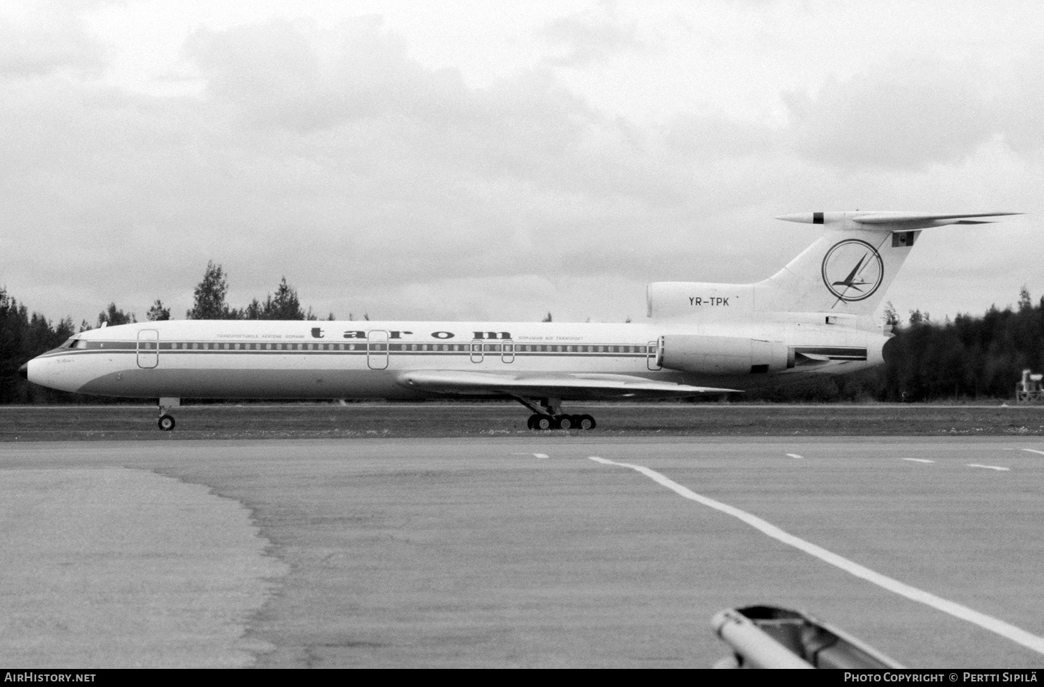 Aircraft Photo of YR-TPK | Tupolev Tu-154B-2 | TAROM - Transporturile Aeriene Române | AirHistory.net #350525