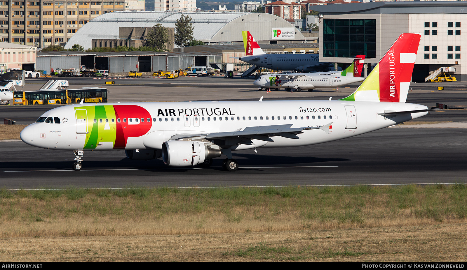 Aircraft Photo of CS-TNX | Airbus A320-214 | TAP Air Portugal | AirHistory.net #350582