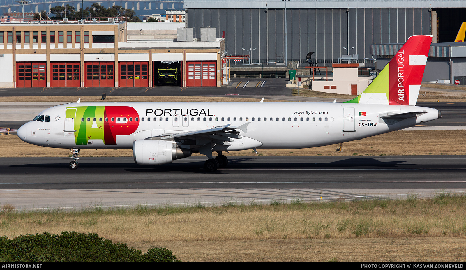 Aircraft Photo of CS-TNW | Airbus A320-214 | TAP Air Portugal | AirHistory.net #350632