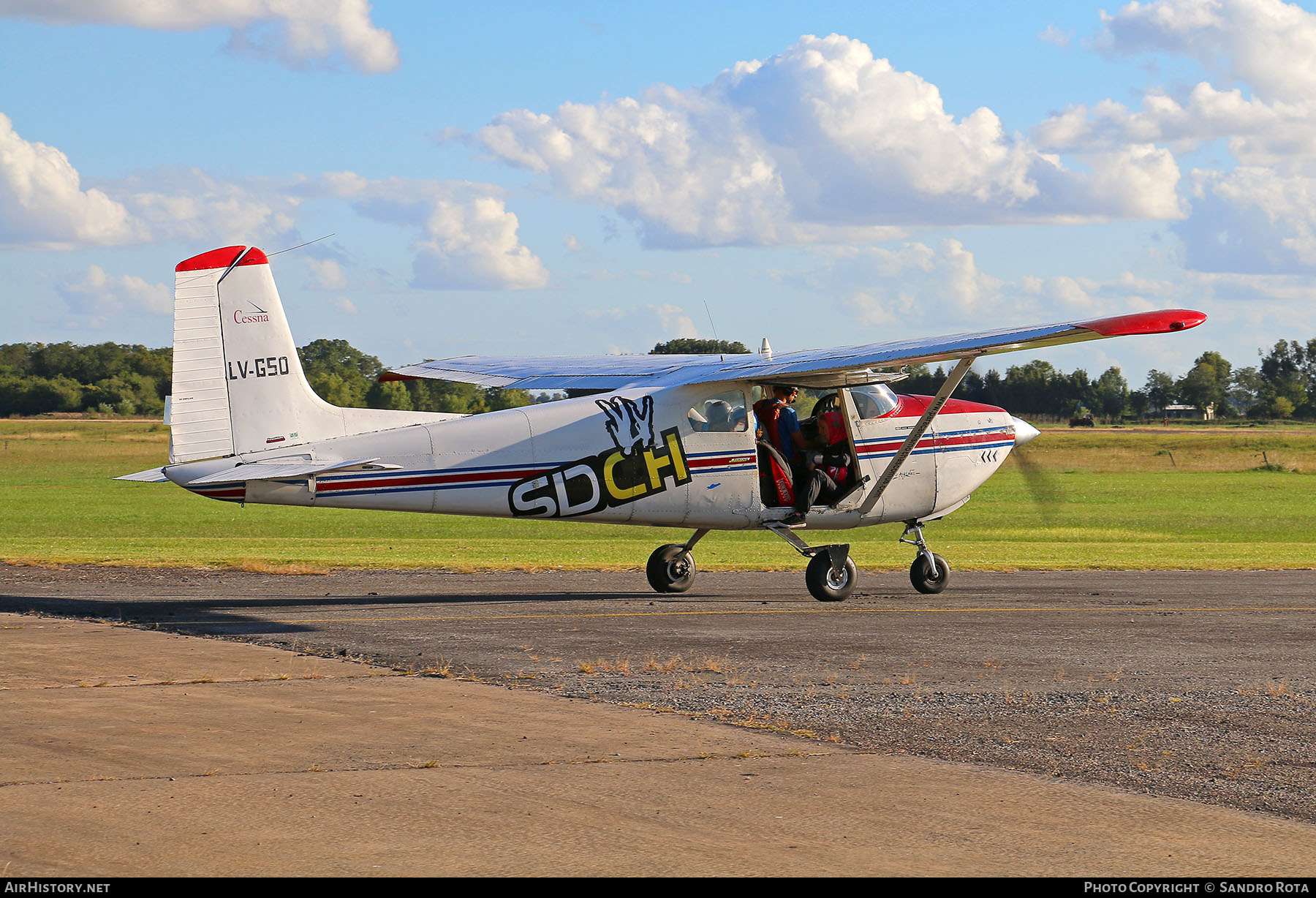 Aircraft Photo of LV-GSD | Cessna 182... Skylane | Paracaidismo Chascomus SDCH | AirHistory.net #350671