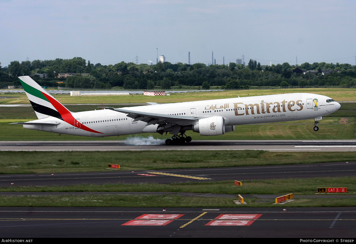 Aircraft Photo of A6-ECH | Boeing 777-31H/ER | Emirates | AirHistory.net #350790