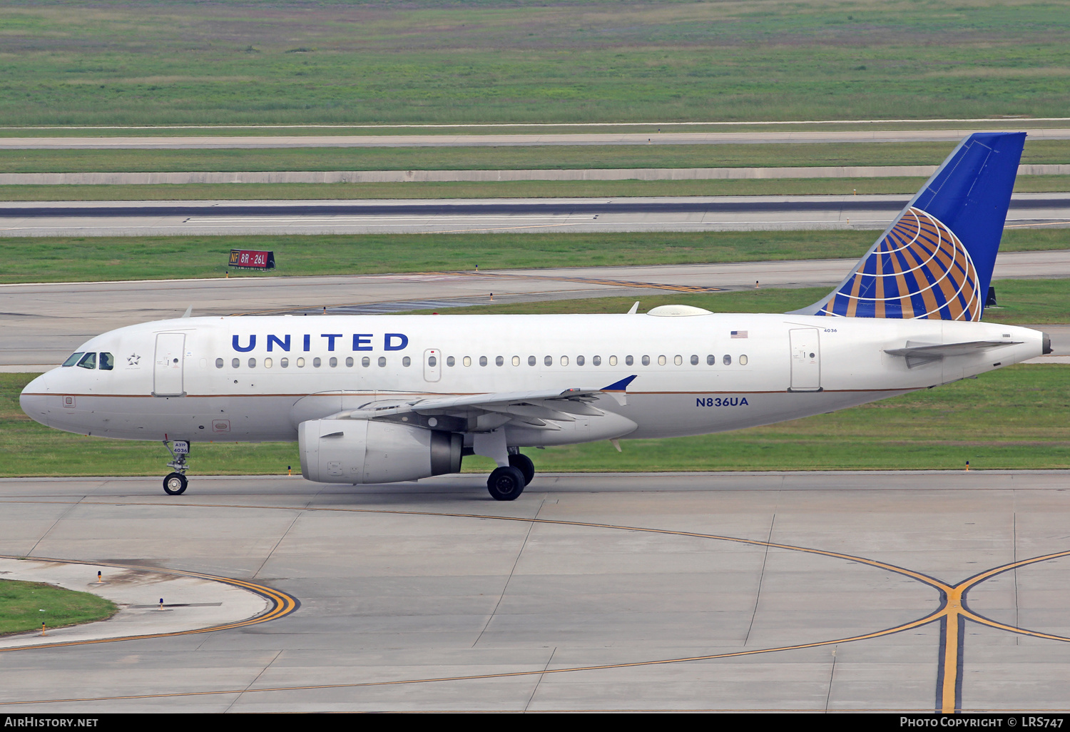 Aircraft Photo of N836UA | Airbus A319-131 | United Airlines | AirHistory.net #350879