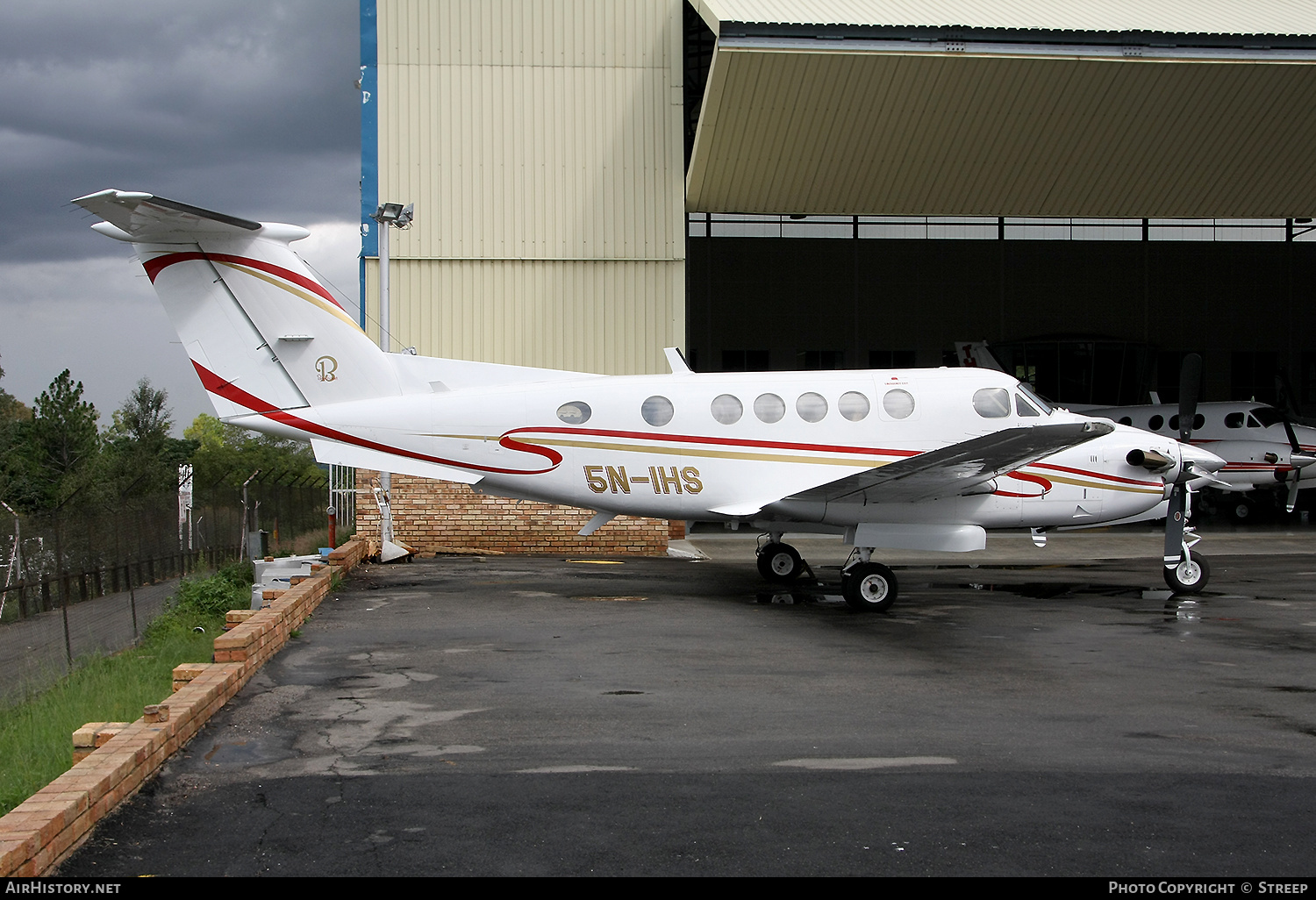 Aircraft Photo of 5N-IHS | Beech 200 Super King Air | AirHistory.net #350886