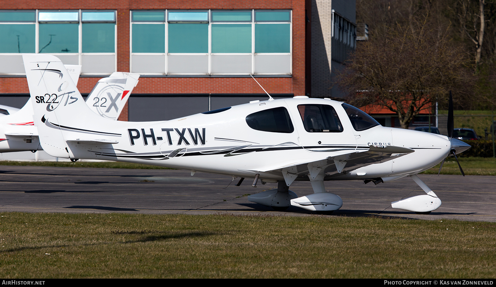 Aircraft Photo of PH-TXW | Cirrus SR-22 G2-GTS | AirHistory.net #350904