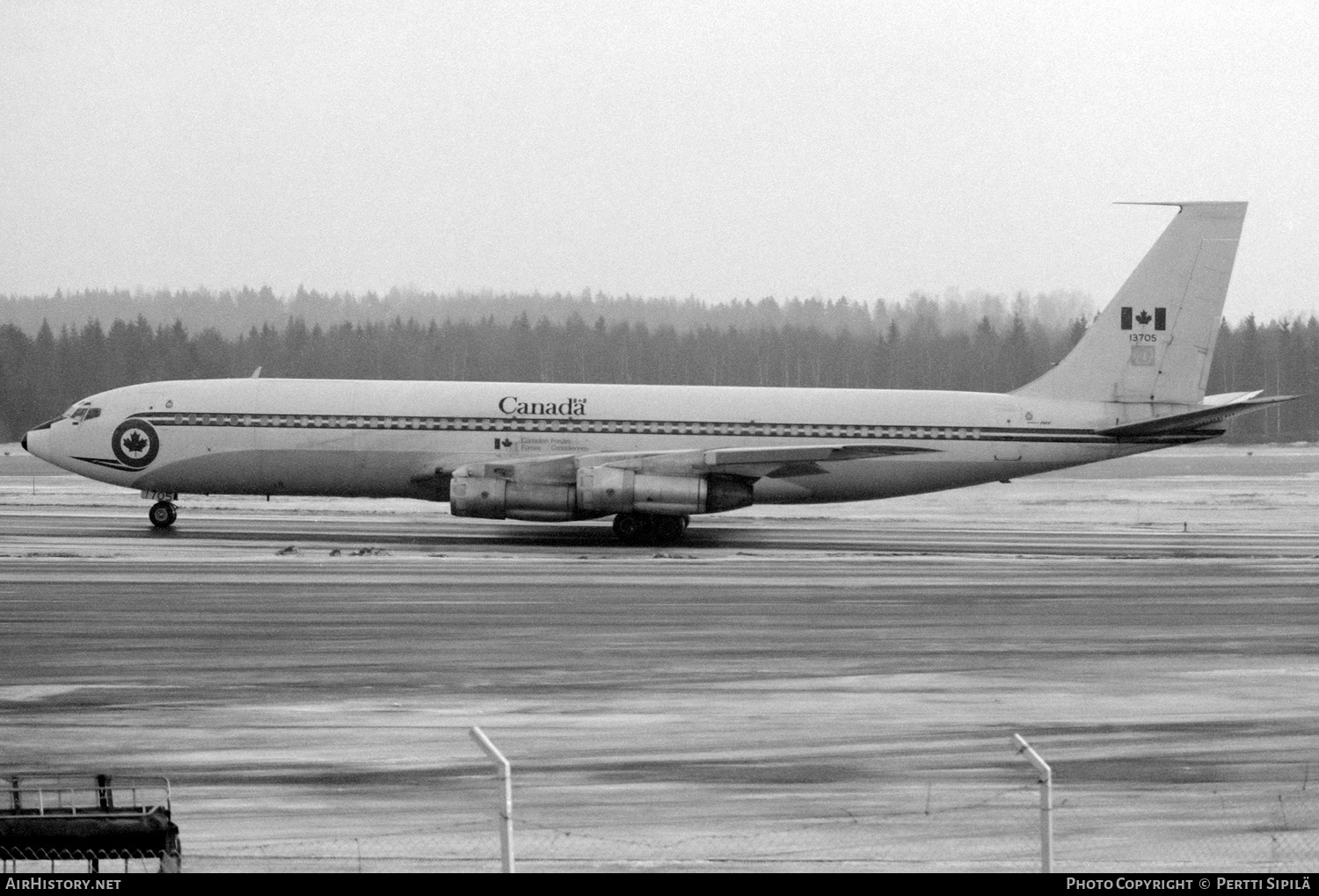 Aircraft Photo of 13705 | Boeing CC-137 (707-347C) | Canada - Air Force | AirHistory.net #350971