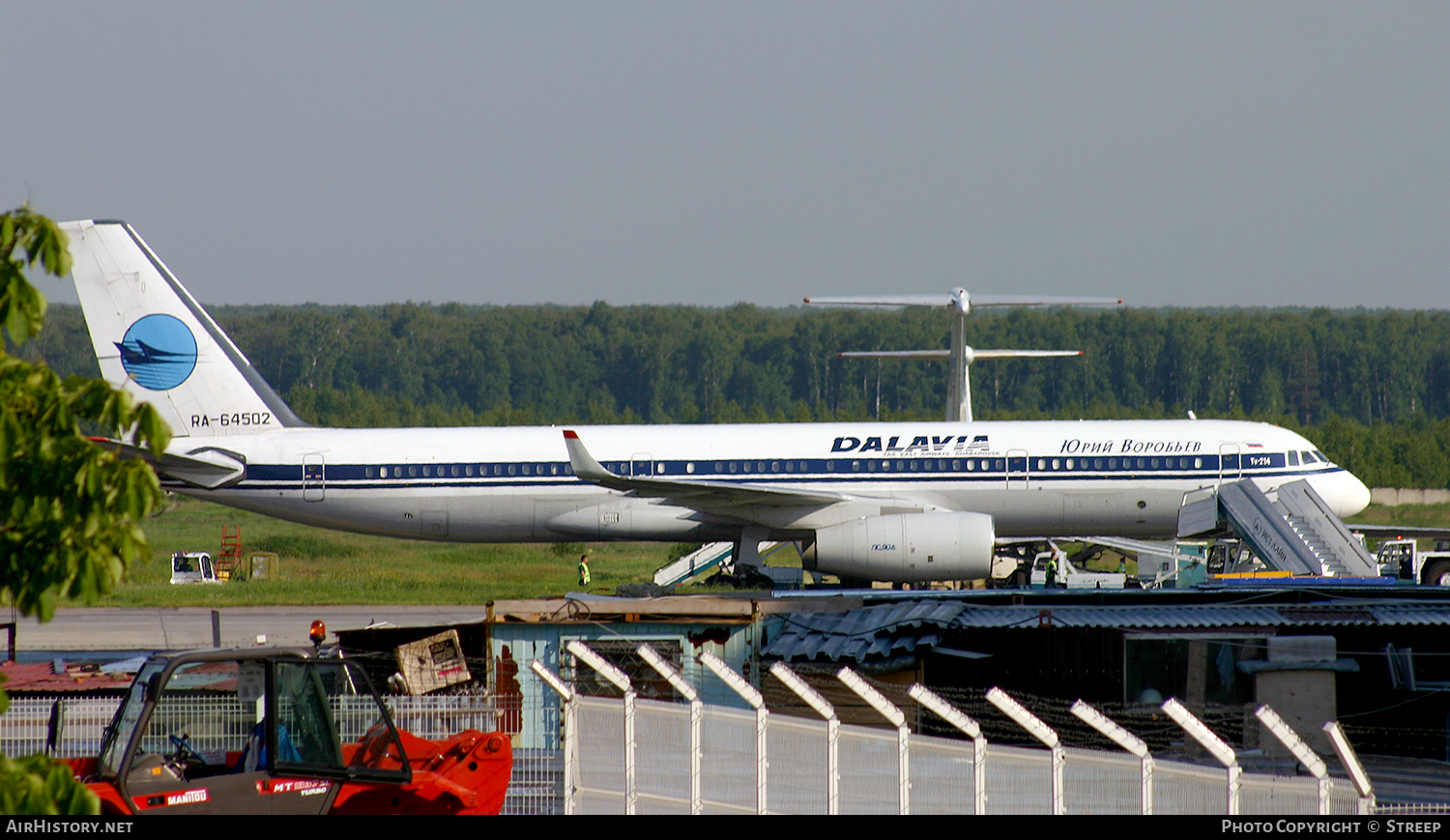 Aircraft Photo of RA-64502 | Tupolev Tu-214 | Dalavia - Far East Airways | AirHistory.net #351032