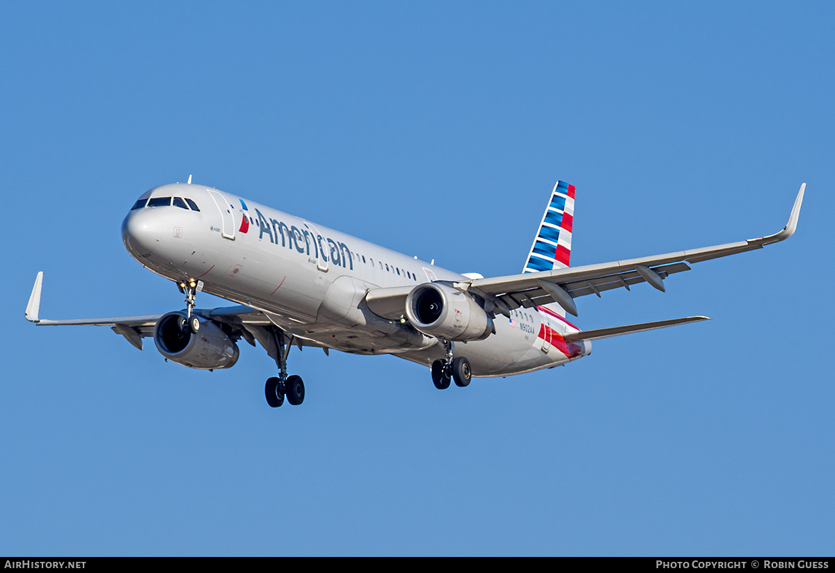 Aircraft Photo of N902AA | Airbus A321-231 | American Airlines | AirHistory.net #351324