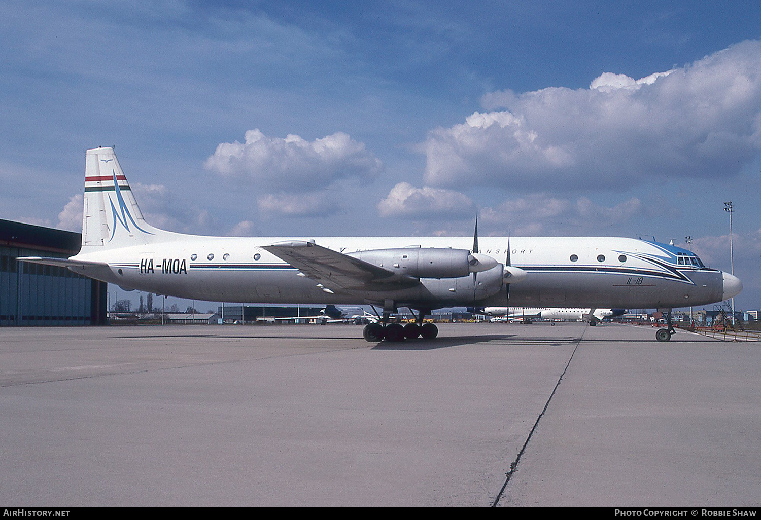 Aircraft Photo of HA-MOA | Ilyushin Il-18Gr | Malév - Hungarian Airlines | AirHistory.net #351453