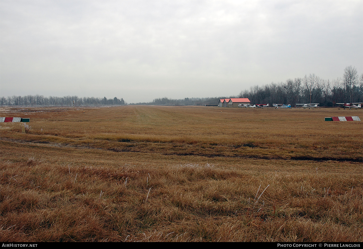 Airport photo of Hawkesbury - East (CPG5) in Ontario, Canada | AirHistory.net #351533