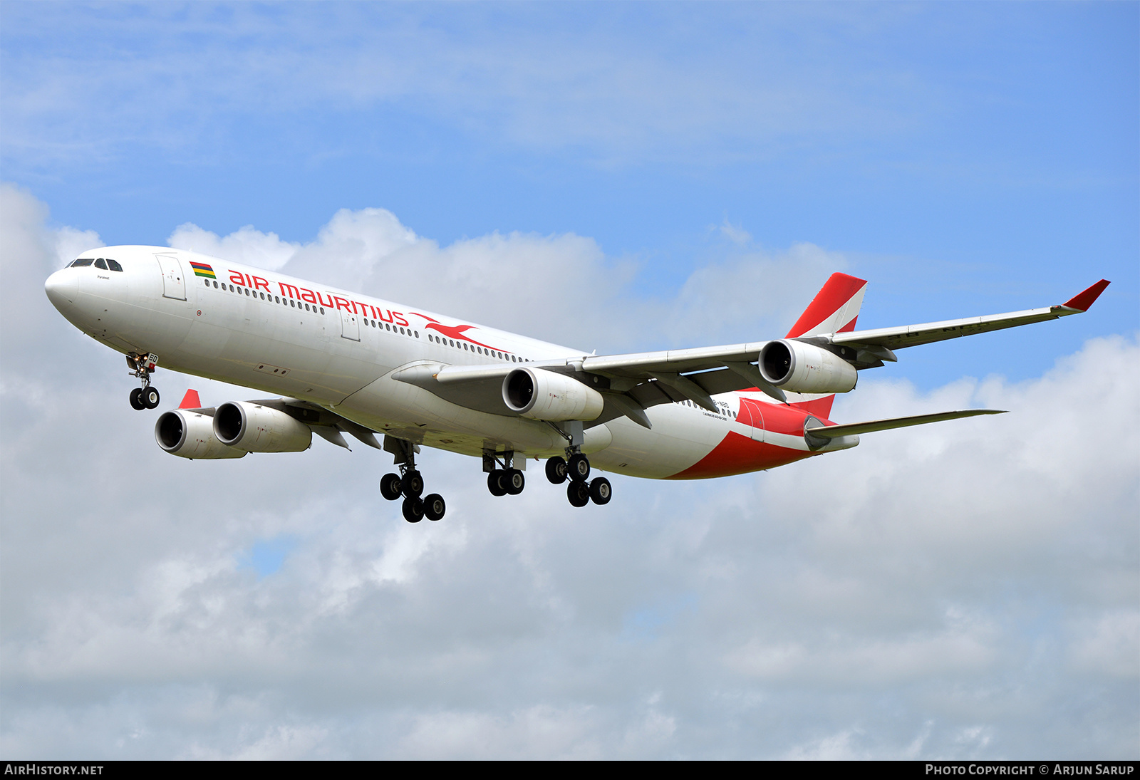 Aircraft Photo of 3B-NBD | Airbus A340-313X | Air Mauritius | AirHistory.net #351545