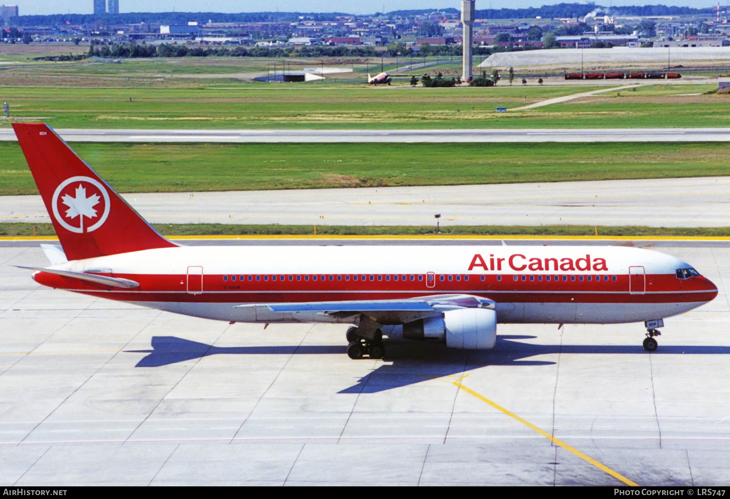 Aircraft Photo of C-GAUN | Boeing 767-233 | Air Canada | AirHistory.net #351670