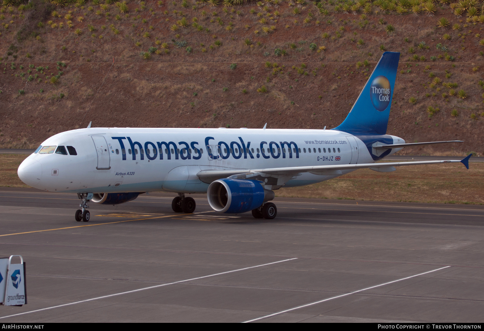 Aircraft Photo of G-DHJZ | Airbus A320-214 | Thomas Cook Airlines | AirHistory.net #351760