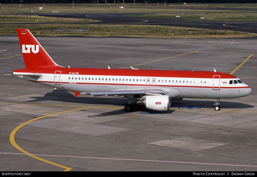 Aircraft Photo of D-ALTE | Airbus A320-214 | LTU - Lufttransport-Unternehmen | AirHistory.net #351820