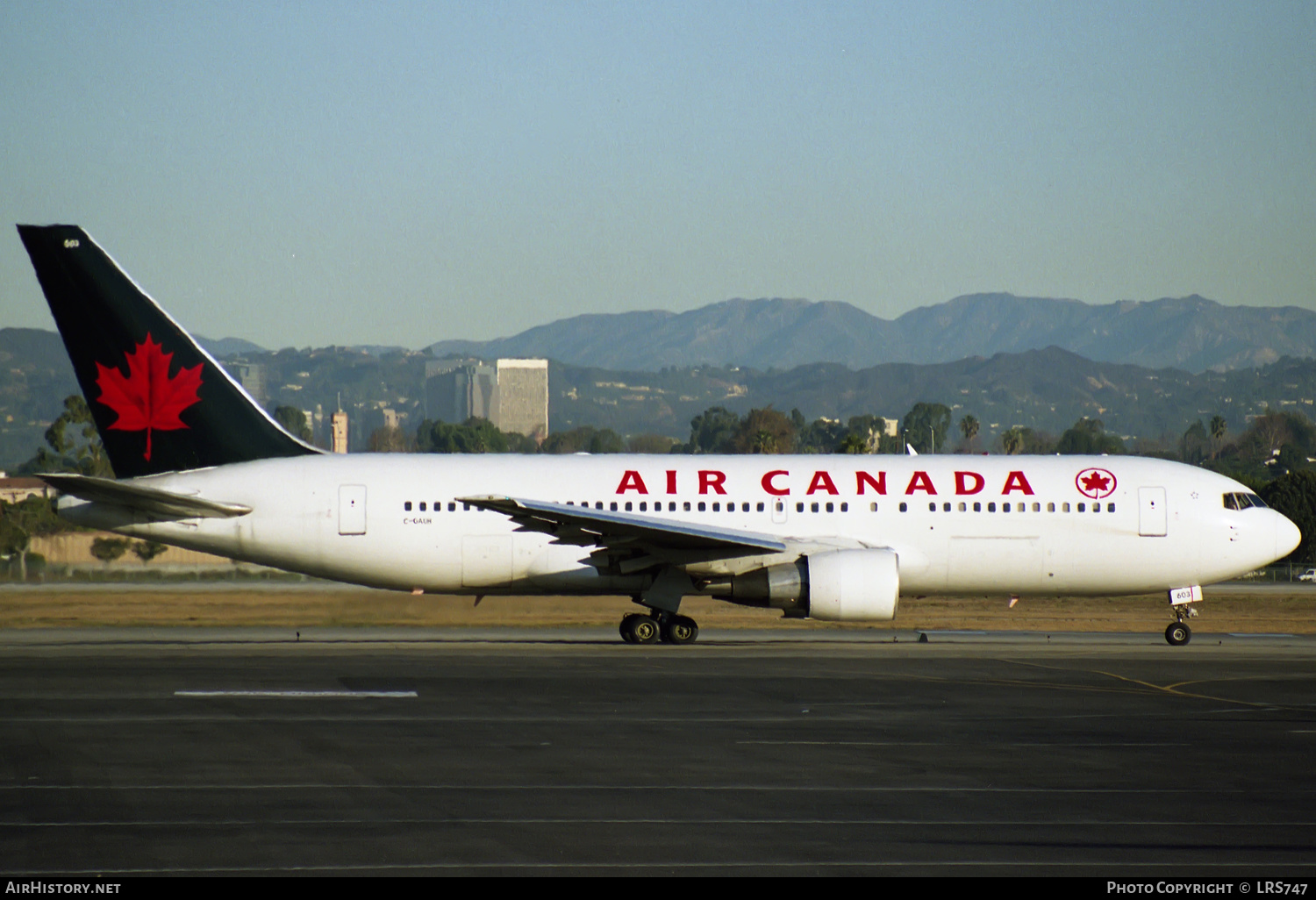 Aircraft Photo of C-GAUH | Boeing 767-233 | Air Canada | AirHistory.net #351936