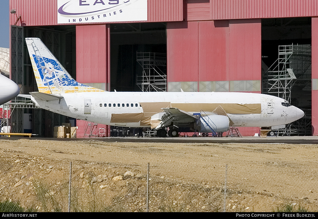 Aircraft Photo of F-GIXG | Boeing 737-382(QC) | New Axis Airways | AirHistory.net #352256