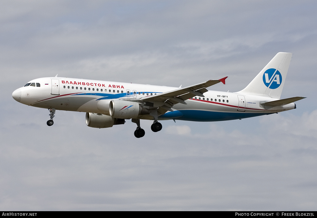 Aircraft Photo of VP-BFY | Airbus A320-214 | Vladivostok Air | AirHistory.net #352260