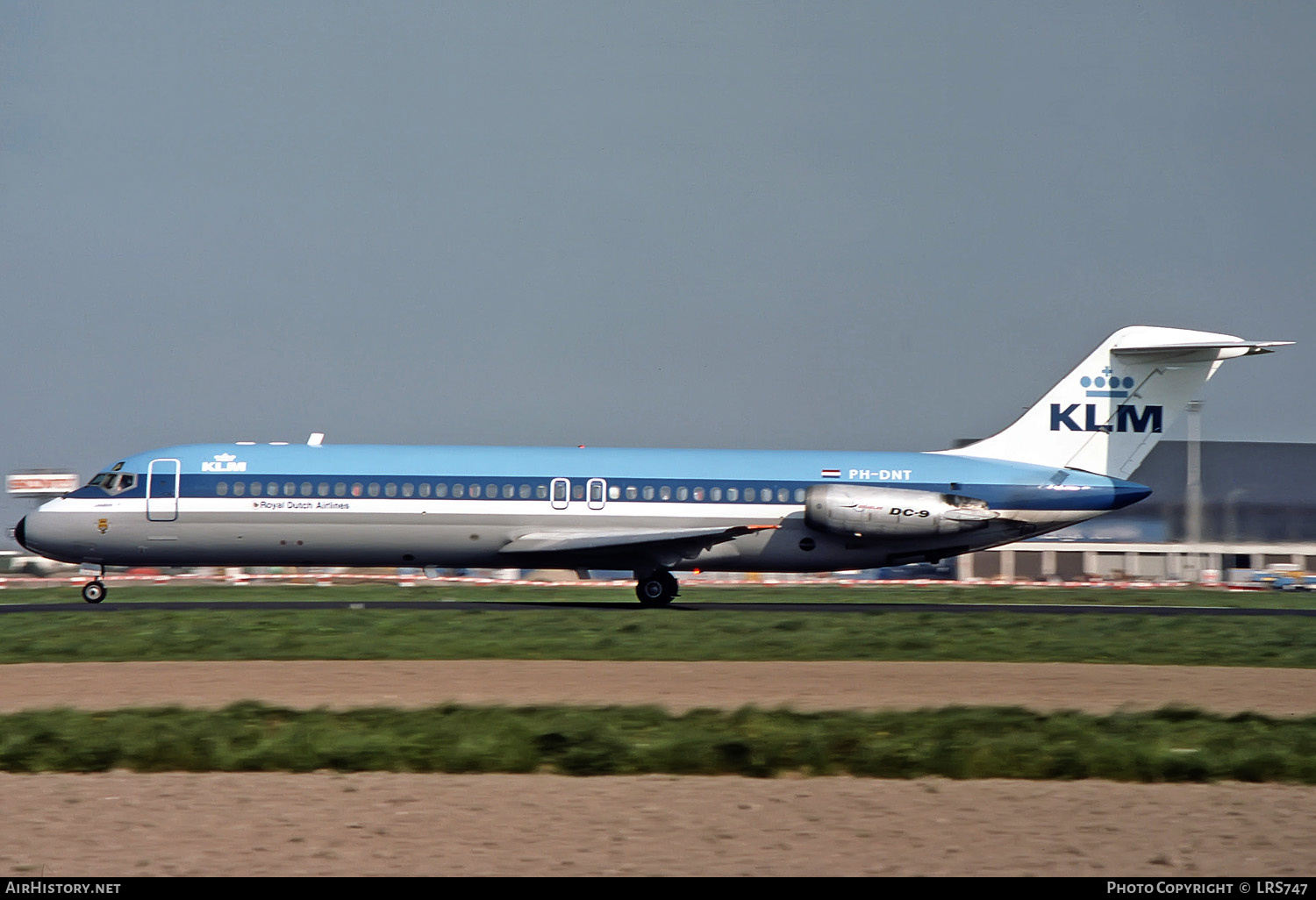 Aircraft Photo of PH-DNT | McDonnell Douglas DC-9-32 | KLM - Royal Dutch Airlines | AirHistory.net #352275