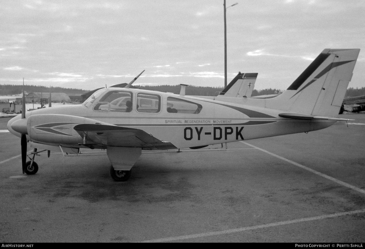 Aircraft Photo of OY-DPK | Beech A55 Baron (95-A55) | Spiritual Regeneration Movement | AirHistory.net #352370