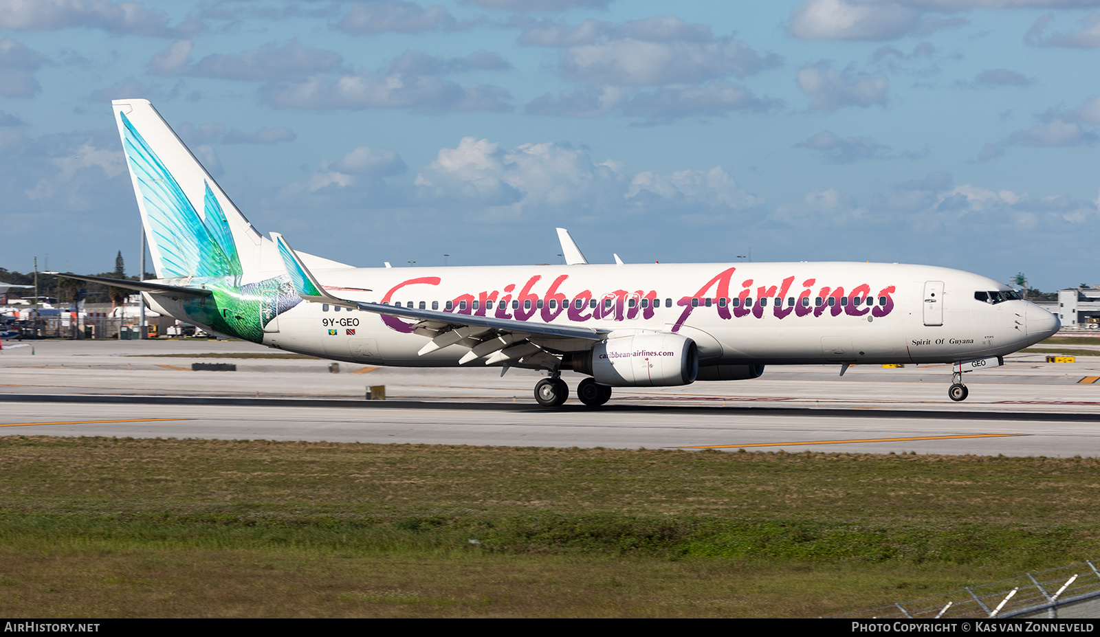 Aircraft Photo of 9Y-GEO | Boeing 737-8Q8 | Caribbean Airlines | AirHistory.net #352385