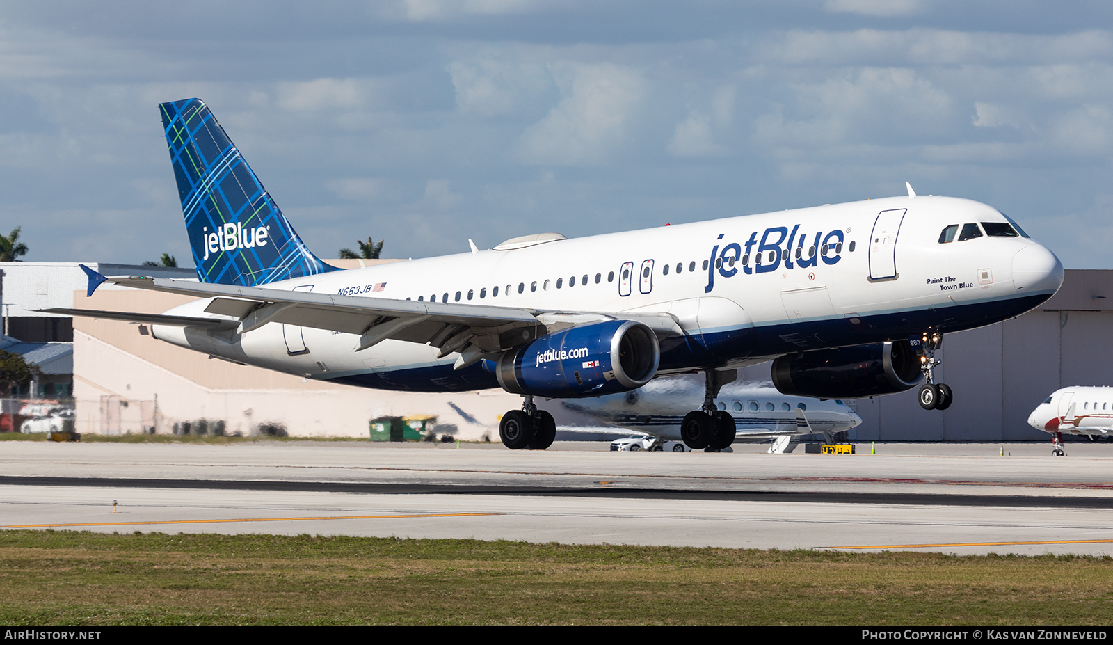 Aircraft Photo of N663JB | Airbus A320-232 | JetBlue Airways | AirHistory.net #352399