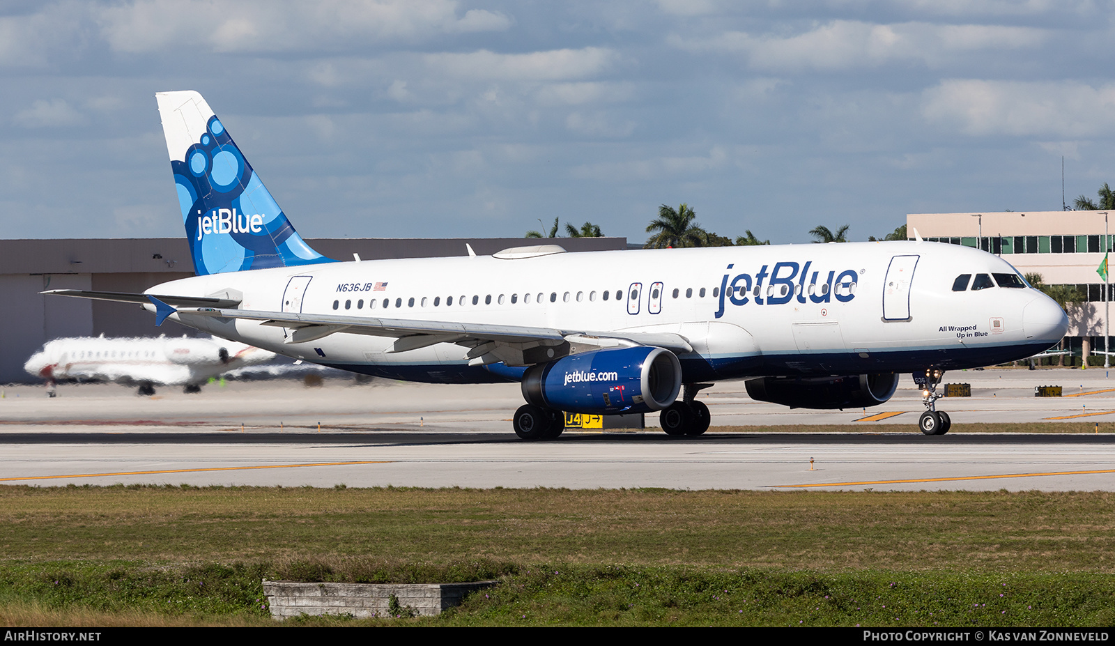 Aircraft Photo of N636JB | Airbus A320-232 | JetBlue Airways | AirHistory.net #352418