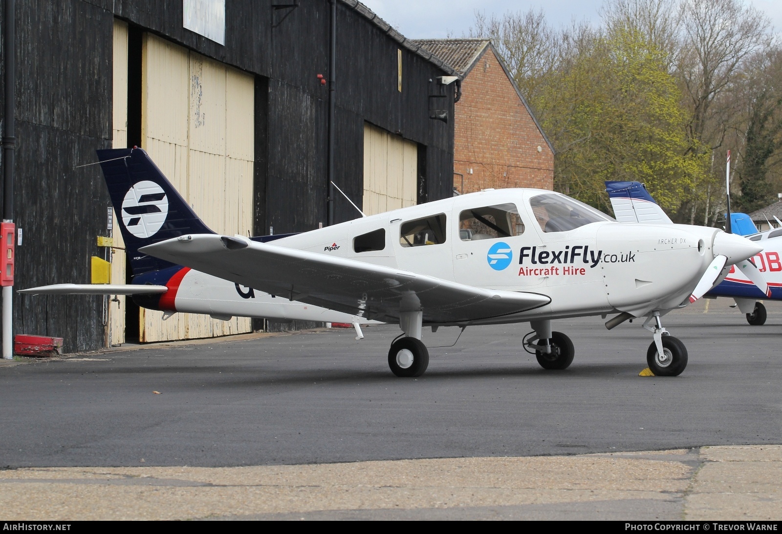 Aircraft Photo of G-FLXY | Piper PA-28-181 Cherokee Archer III | Flexifly Aircraft Hire | AirHistory.net #352449
