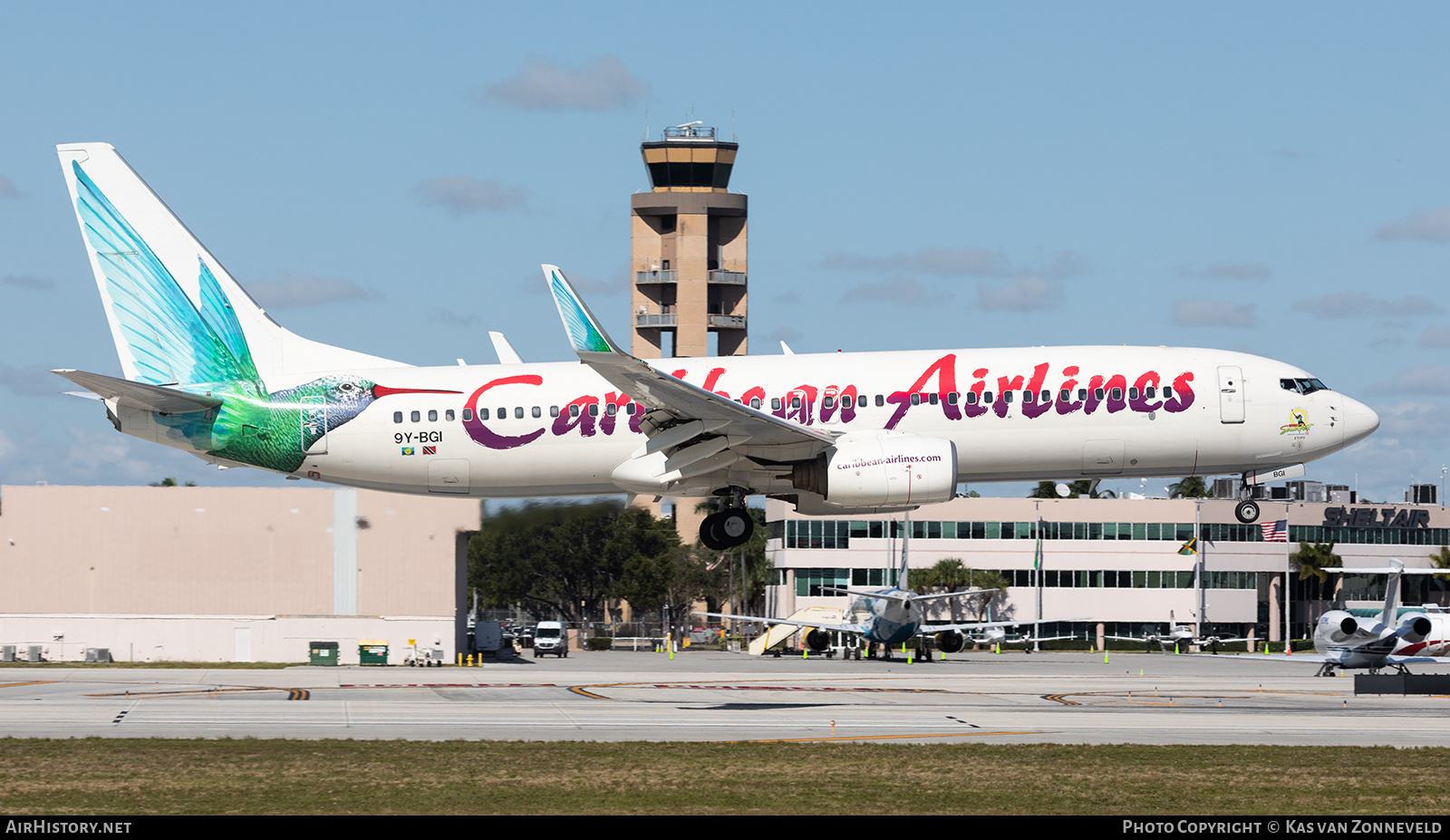 Aircraft Photo of 9Y-BGI | Boeing 737-8Q8 | Caribbean Airlines | AirHistory.net #352458