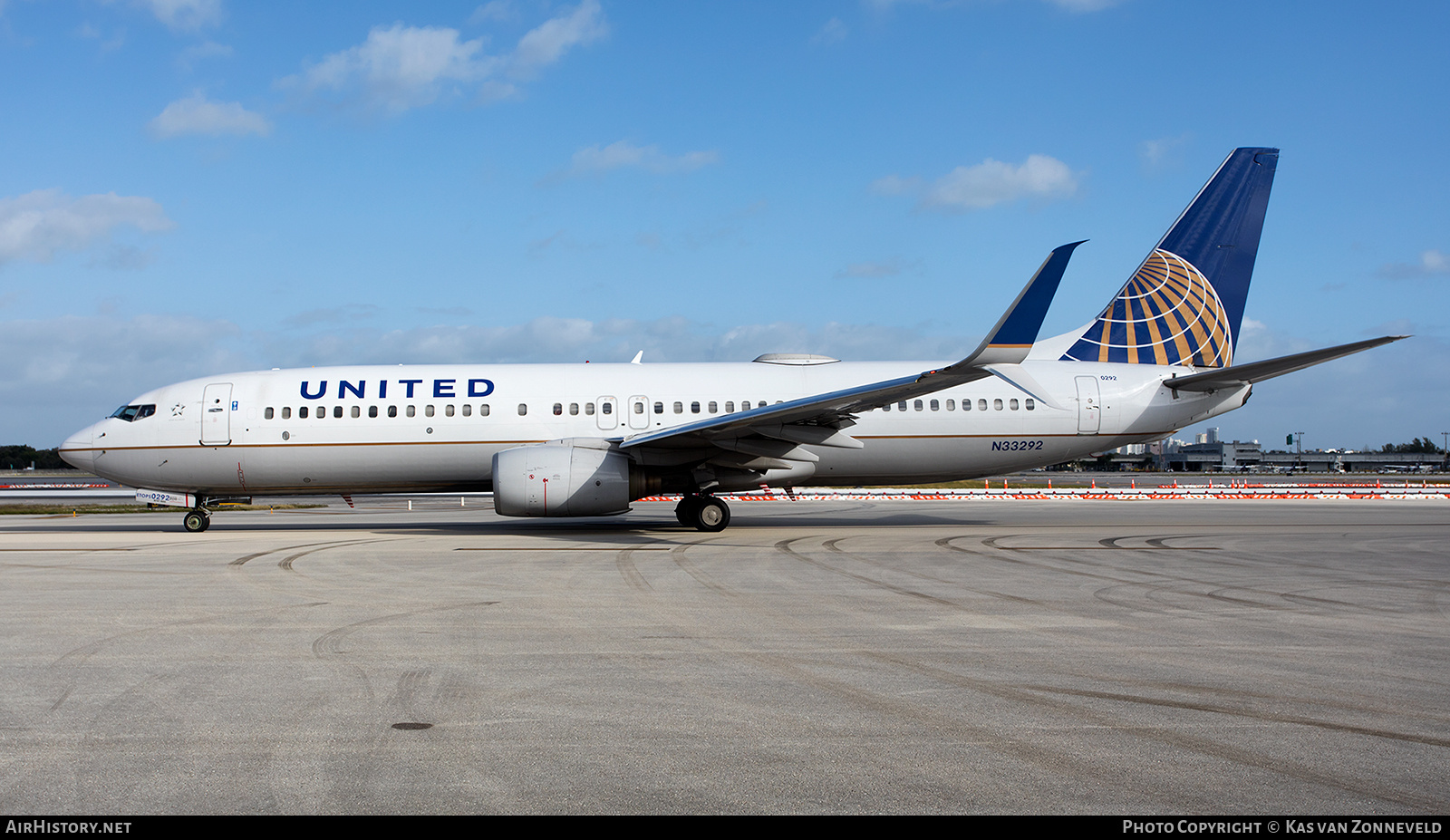 Aircraft Photo of N33292 | Boeing 737-824 | United Airlines | AirHistory.net #352561
