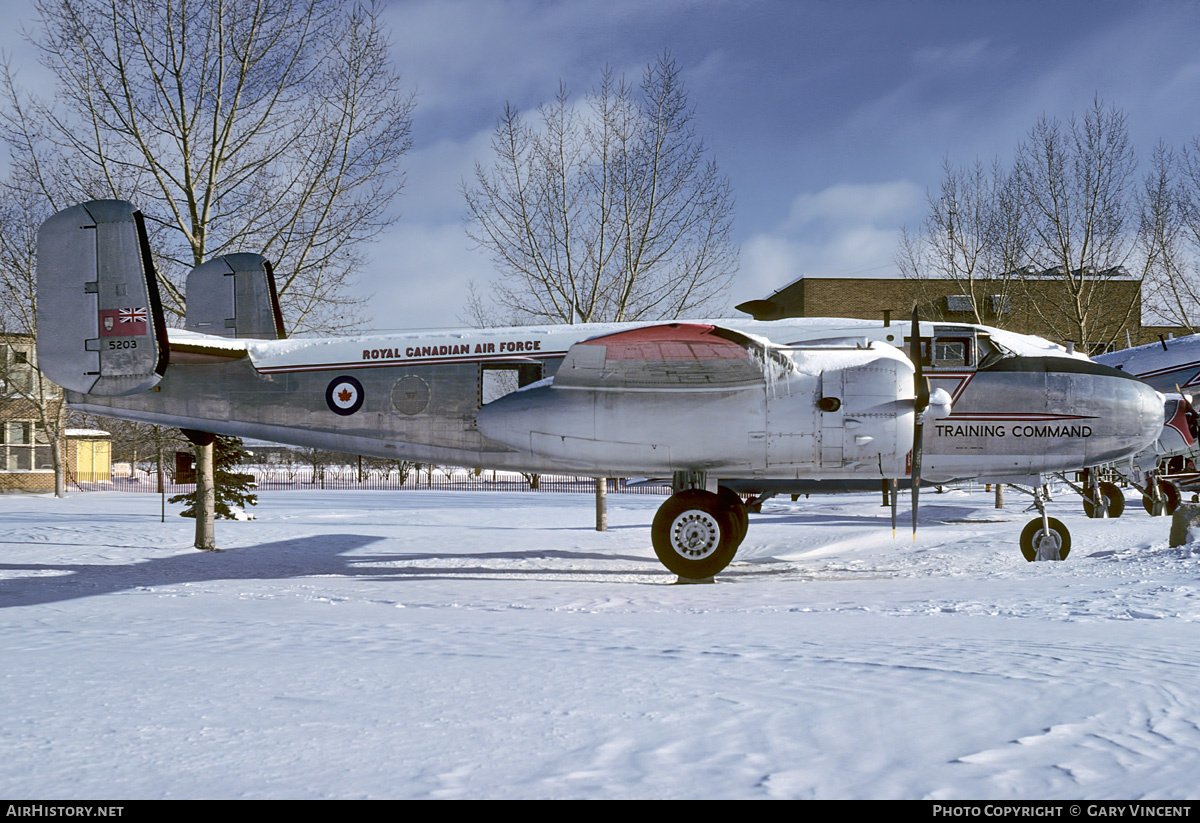 Aircraft Photo of 5203 | North American B-25J Mitchell Mk.3PT | Canada - Air Force | AirHistory.net #352631
